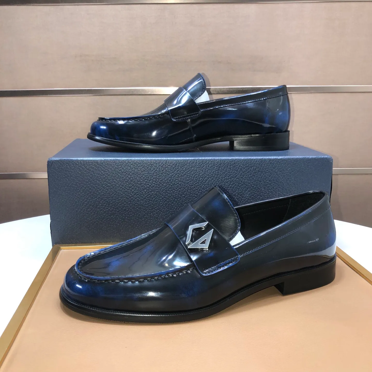 Men's shoes 💰580💰[Dior] (water-dyed cowhide lining) Dior original 1:1 high-quality factory, imported original materials, imported raw cowhide, water-dyed cowhide lining, original TPU outsole, code number: 39-44 (45 customized)